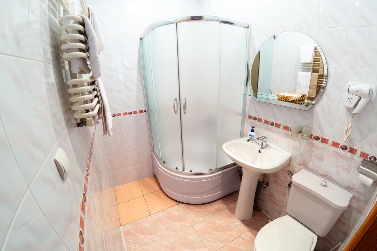 Discovery Hotel Lviv Extérieur photo
